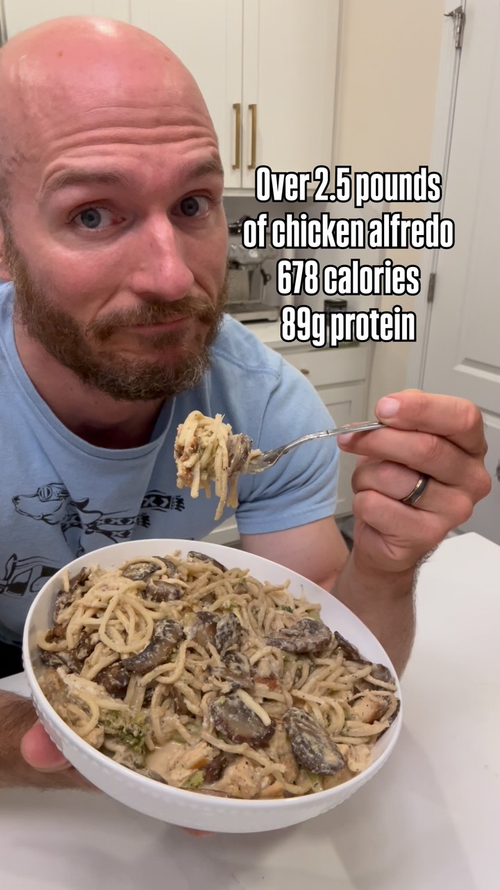 Palmini Linguine with Chicken and Veggies in Yogurt Alfredo Sauce