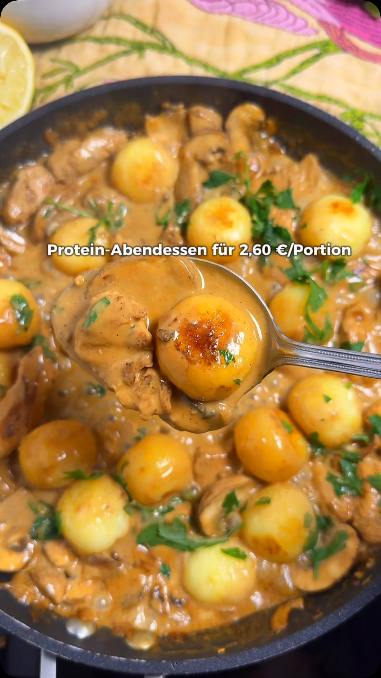 Proteinreiche Hähnchenbrust mit Miniknödeln