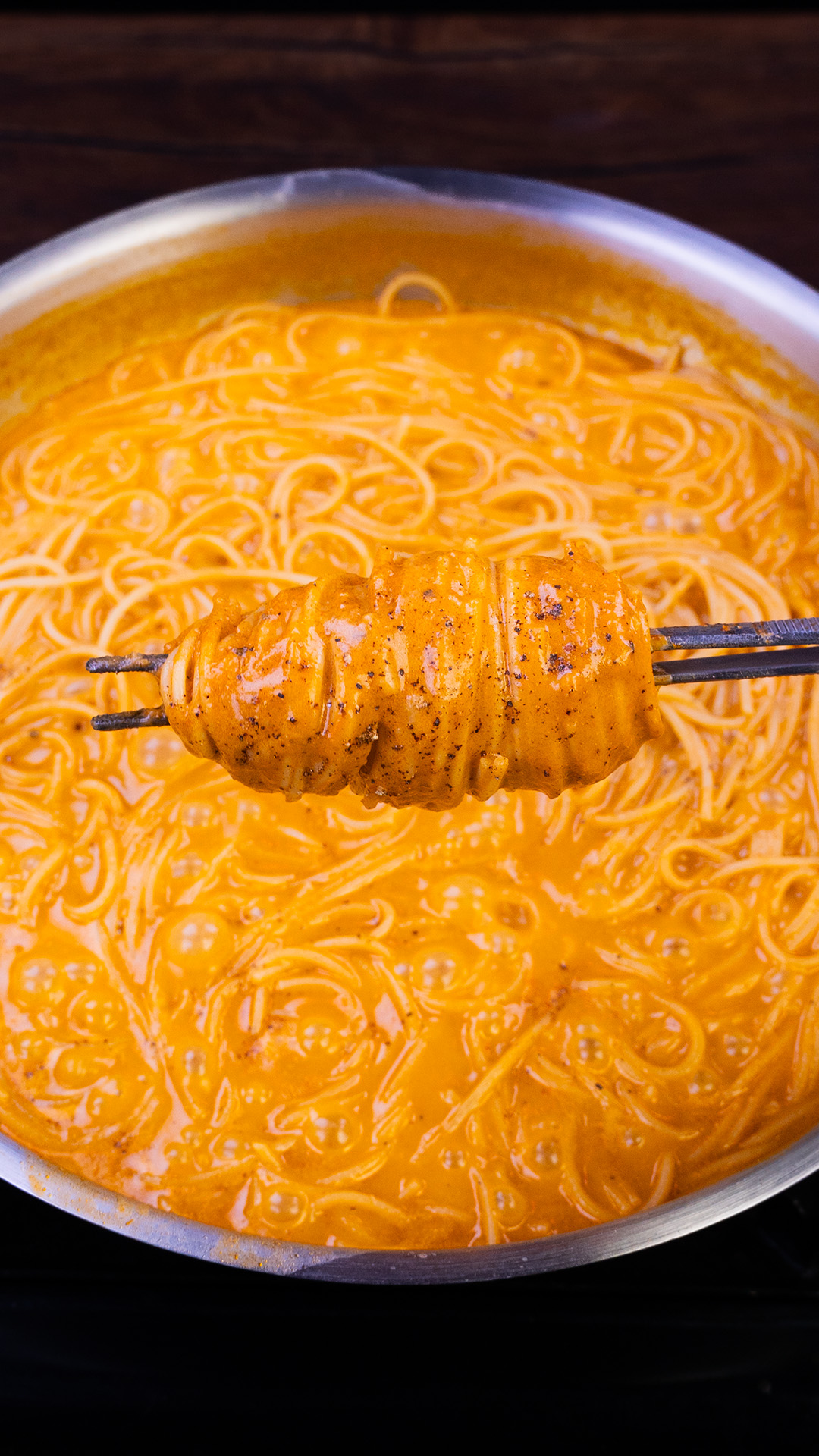 Pasta cremosa con pomodorini e ricotta