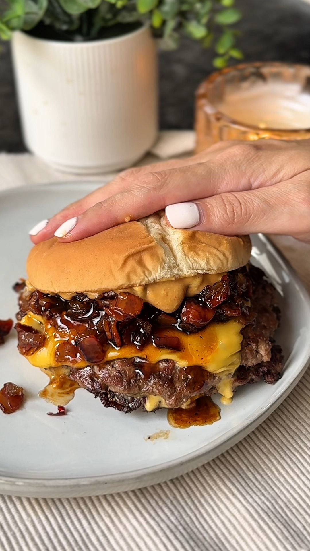 Smash Burger with Bacon Jam and Special Dressing