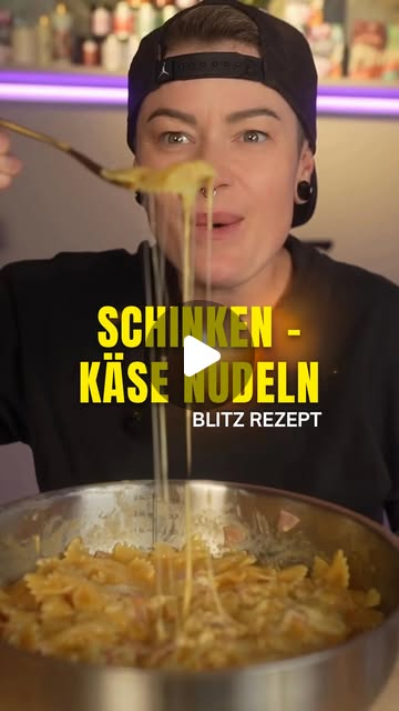 Cremige Schmetterlingsnudeln mit Schinken und Käse