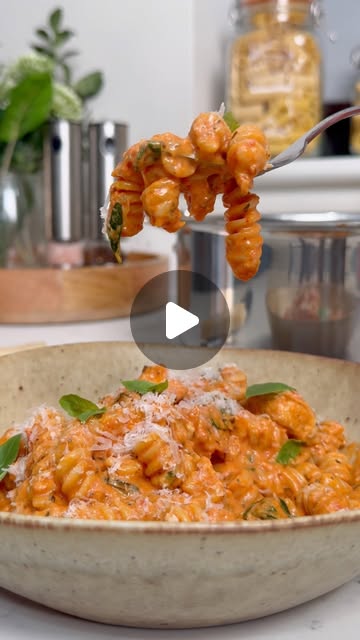One-Pot Creamy Tomato Chicken Pasta