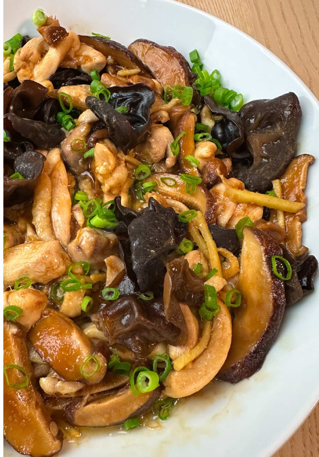 Steamed Chicken with Mushrooms (冬菇蒸滑雞)