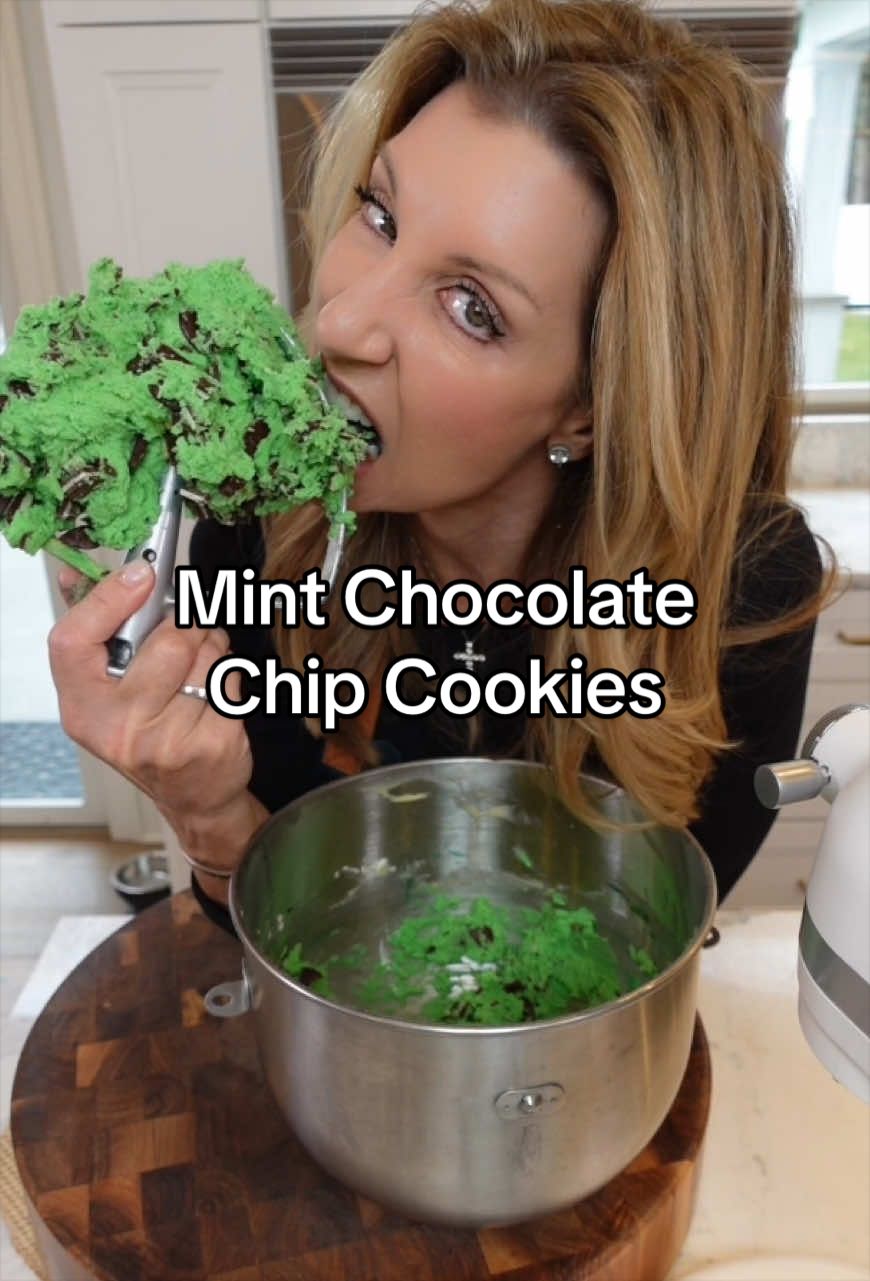 Mint Chocolate Chip Cookies