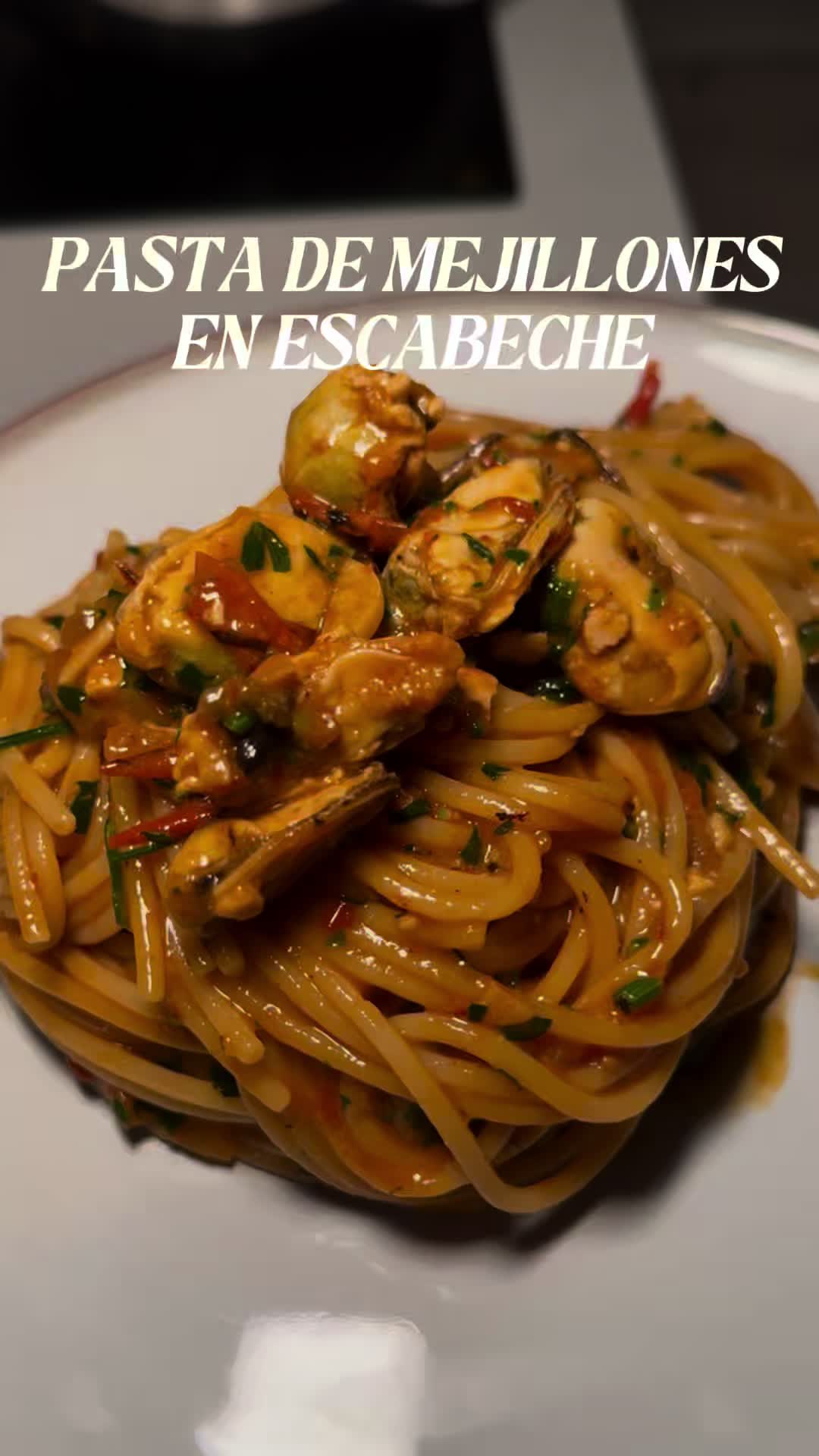 Pasta de mejillones en escabeche