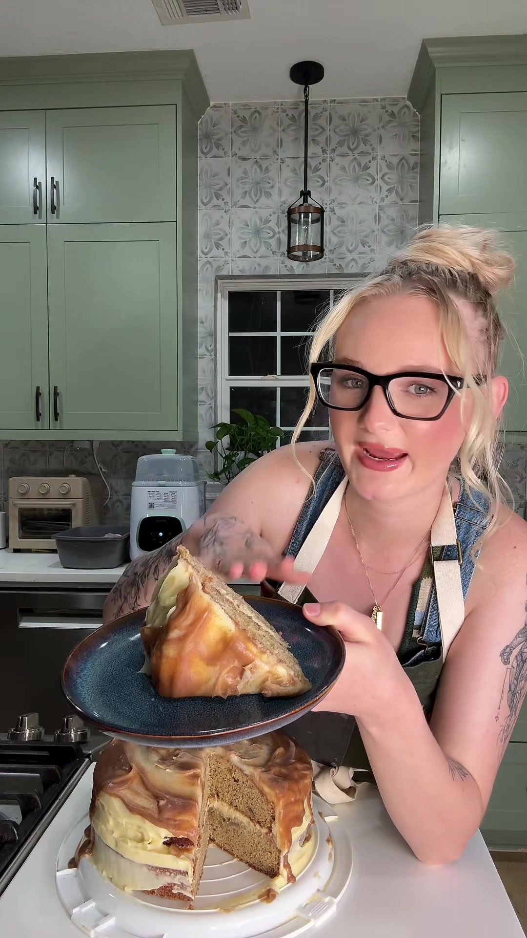 Viral Banana Cinnamon Swirl Cake